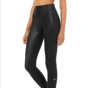 Alo Yoga shiny black leggings